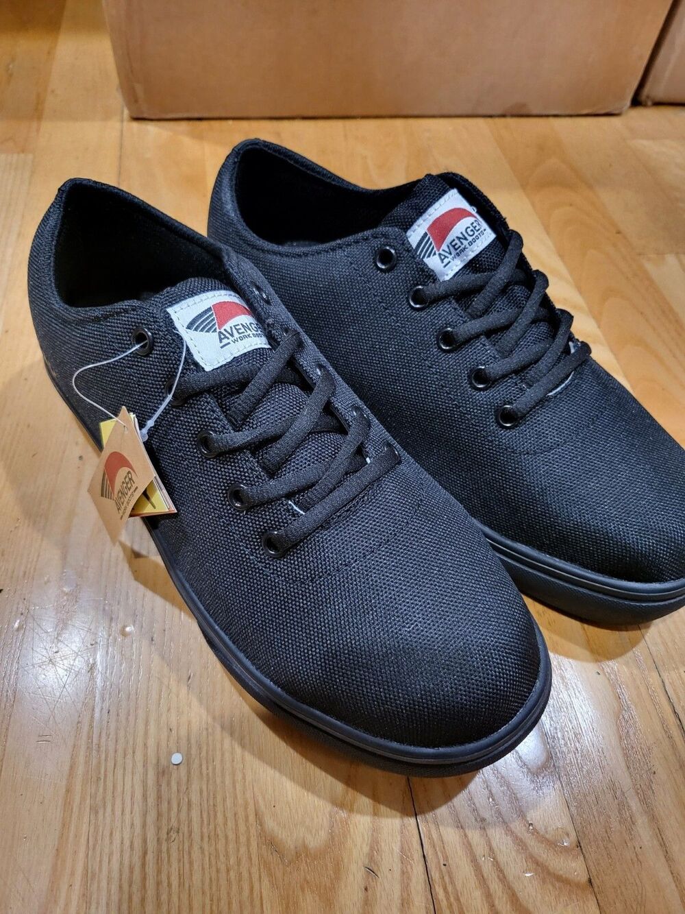 Avenger Work Shoes Womens 8 M Black Safety Toe Sneaker Slip Resistant EH NEW